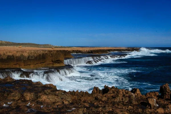Batı Avustralya'nın kaba sahil şeridi