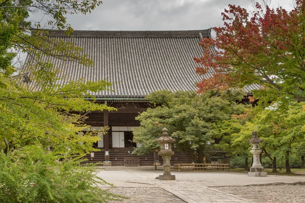 Κυρίως ιερό της Shinnyo-ko Βουδιστικής ναός. — Φωτογραφία Αρχείου