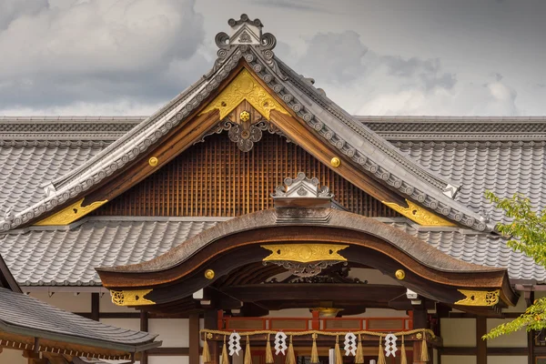 屋盖结构在伏见 Inari 泰山神社. — 图库照片