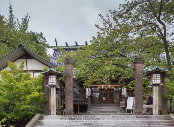 Entrada para o Santuário Xintoísta de Utasu em Kanazawa . — Fotografia de Stock