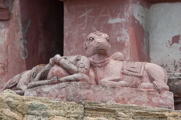 Closeup nandi στο εγκαταλελειμμένο ναό στην Dindigul. — Φωτογραφία Αρχείου