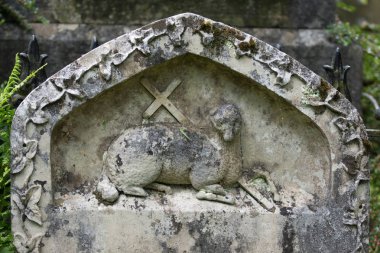 Agnus Dei, Hazreti İsa ile kaldırıldı olarak işaretleme.