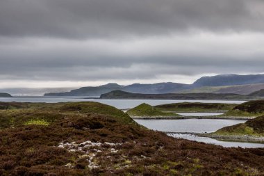 Kuzey İskoçya'da düzensiz şekilli Loch Eriboll.