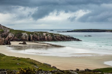 Kuzey İskoçya'da Atlantic Durness kumsalda.
