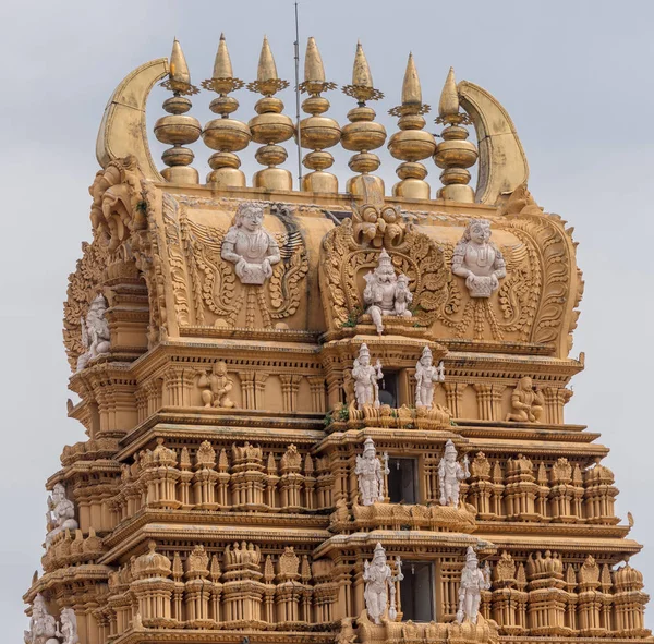 The Kalasam on Gopuram of Srikanteshware Temple. — Stock Photo, Image