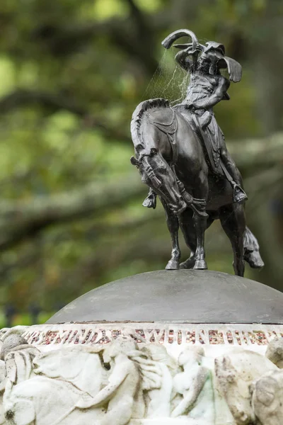 Top detail of Valkyrie fountain in Domain at Auckland. — Stock Photo, Image