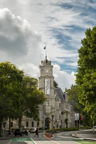 Uhrturm der öffentlichen Kunstgalerie Auckland. — Stockfoto