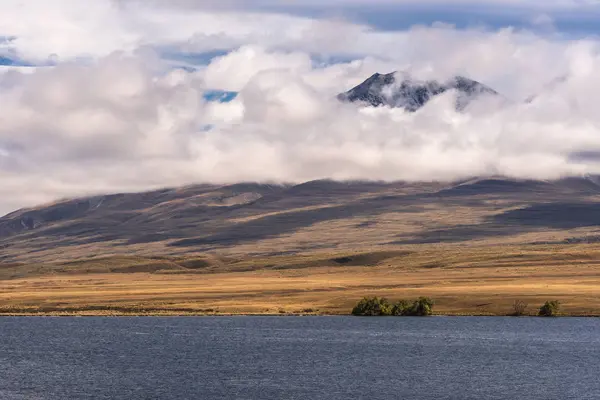 Paysage du volcan Potts derrière le lac Clearwater, Nouvelle-Zélande . — Photo