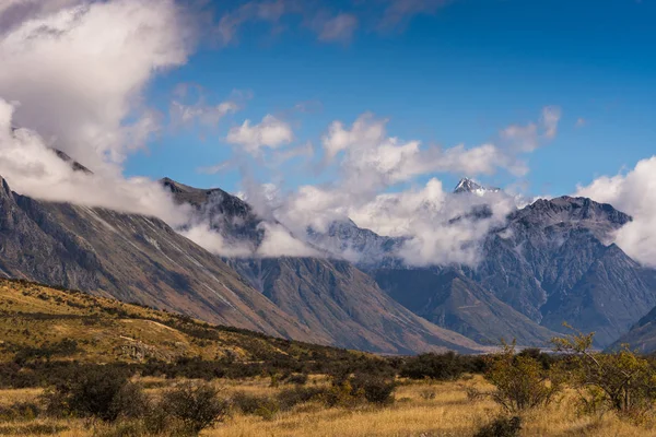 Cordillera alta alrededor de Middle Earth Rock, Nueva Zelanda . — Foto de Stock