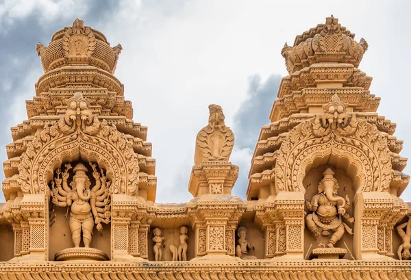 Lord Ganesha at Srikanteshwara Temple in Ganjangud, India. — Stock Photo, Image