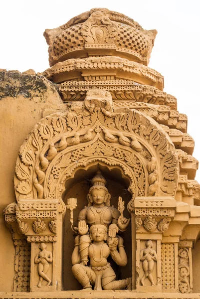 Господь Шива на плечах в храме Шрикантешвара в Ганджангуде, я — стоковое фото