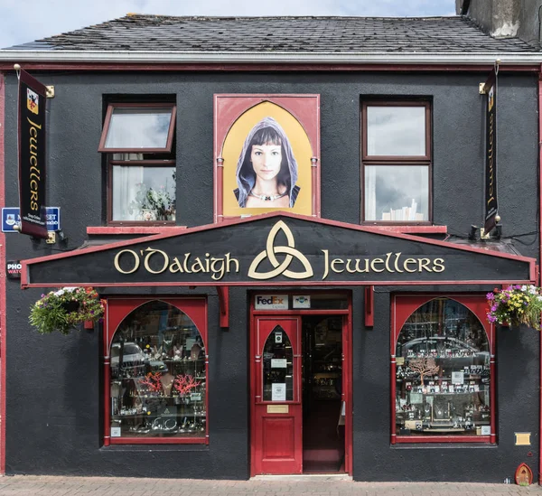 Façade des bijoutiers O'Dalaigh à Clifden, Irlande . — Photo