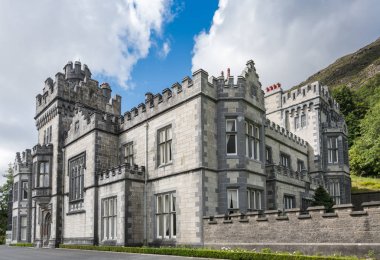 Kylemore Abbey, closeup Doğu ve Güney, İrlanda.