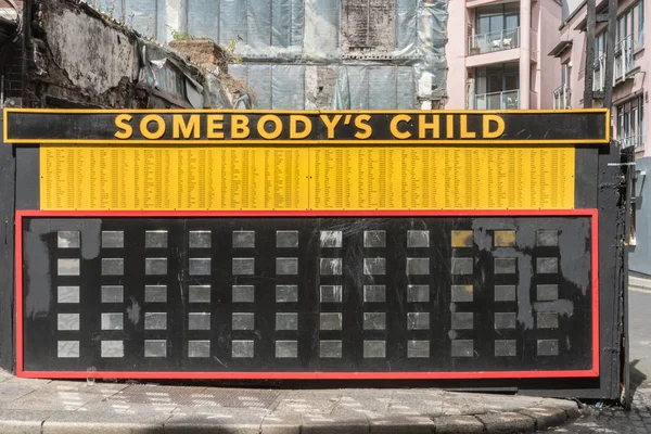 Minnesmärke för mördade barn i Dublin, Irland. — Stockfoto