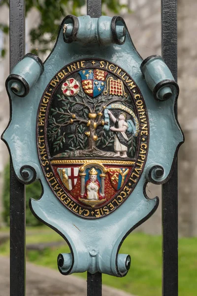 Wappen der heiligen patrick kathedrale, Dublin irland. — Stockfoto