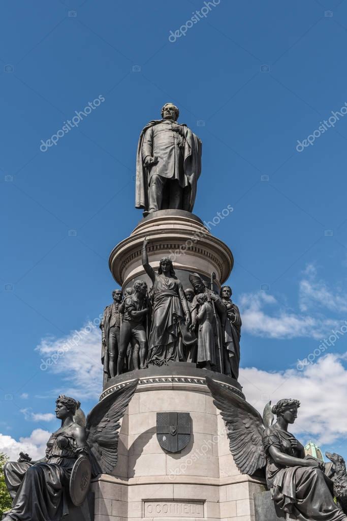Daniel O'Connor Statue in Dublin, Ireland. — Stock Photo © Klodien