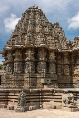 Keşava Tapınağı, Somanathpur Hindistan Trikuta üçte biri.