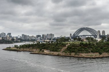 Sydney Harbour bridge arkasında Barangaroo rezerv, Avustralya.