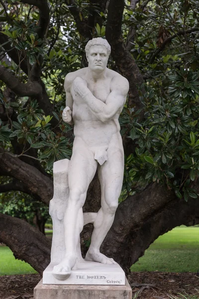 歴史的なデュオ像、ボクサー、シドニー オーストラリアの半分. — ストック写真