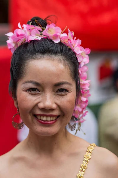 Chinese Australian dancer welcomes premier Li Keqiang, Sydney Au — Stock Photo, Image