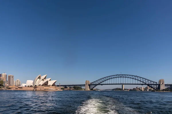 Opera House y Harbour Bridge, Sydney Australia . — Foto de Stock