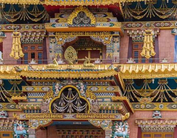 Zangdog Palri Golden temple Namdroling buddhistiska kloster, Co — Stockfoto