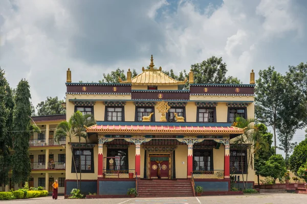 Přijímací hala Coorg historickém klášteře Namdroling buddhistický klášter jsem — Stock fotografie