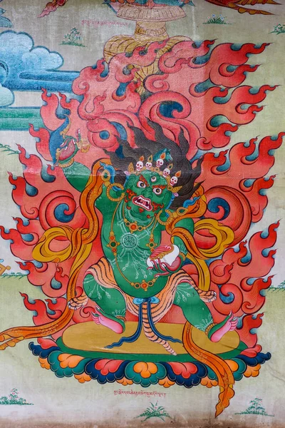 Танцювати на Namdroling буддійські Monast монстр вогонь всередині Віхар — стокове фото