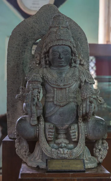Estátua de Kubera no Museu de História em Madikeri Fort, Índia . — Fotografia de Stock