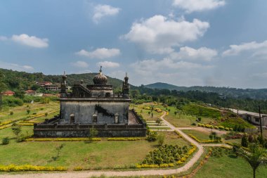 Türbesi etki Raja mezarları, Madikeri Hindistan.