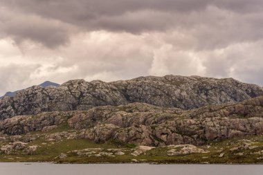 Loch Tollaidh Kuzey İskoçya'da, taş duvar.