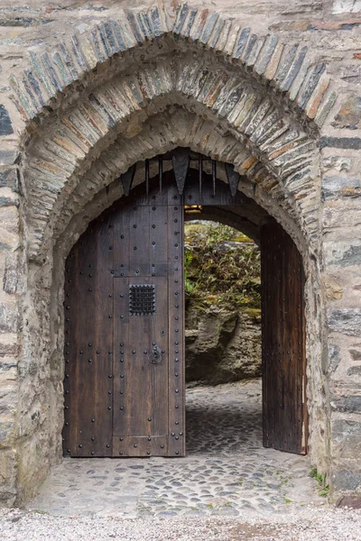 Eingangstür zum eilean donan castle, Schottland. — Stockfoto