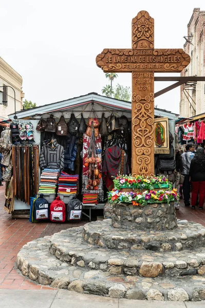 Memorial Felipe De Neve, Los Angeles California için çapraz. — Stok fotoğraf