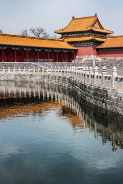 Yeşil su kanalı salonları, Yasak Şehir, Beijing yol açar.