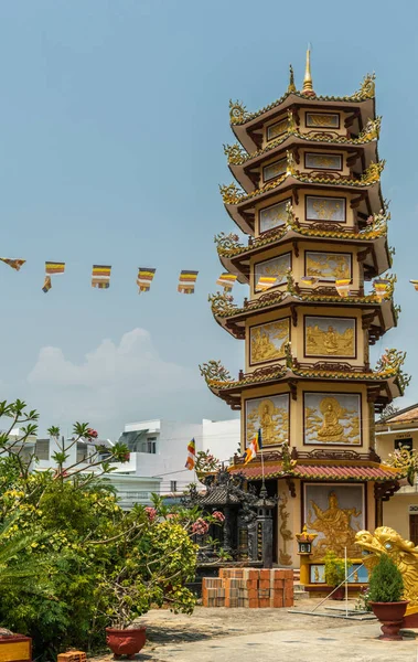 Chua Loc Tho Βουδιστική παγόδα και ορφανοτροφείο σε Nha Trang, Βιετνάμ — Φωτογραφία Αρχείου