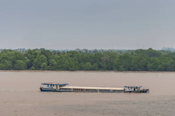 Péniche fermée sur Long Tau River, Ho Chi Minh Ville, Vie — Photo