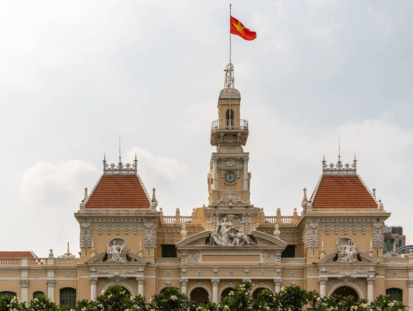 Upper levels of Town hall of Ho Chi Minh City, Vietnam. — Stock Photo, Image