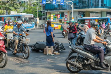 Bir kaza oldu. Ho Chi Minh City, Viet 'te otobüs kazası geçirdi.