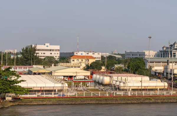 Port Toralgaz Wietnam na rzece Song Sai Gon, Ho Chi Minh City, V — Zdjęcie stockowe
