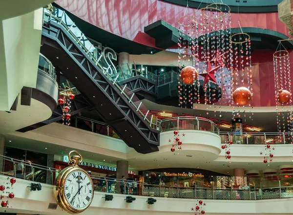 Többszintű bevásárlóközpont a Collins utcában Melbourne-ben, Ausztráliában — Stock Fotó