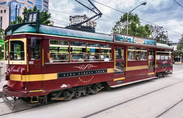 Closeup of brown City Circle Tram em Melbourne, Austrália . — Fotografia de Stock