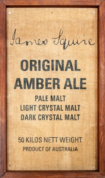 Firme por su Amber Ale en James Squire Brewhouse en Melbourne, A —  Fotos de Stock