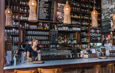 Melbourne, Avustralya 'daki The Local Taphouse' un barında..