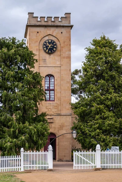 Wieża i wejście do kościoła św. Łukasza w Richmond, Tasmania, — Zdjęcie stockowe