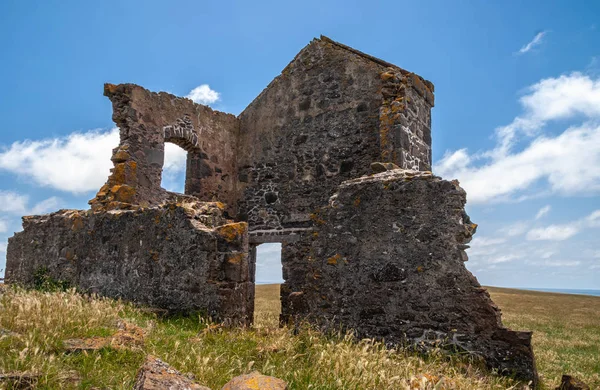 Isolated building ruins at Highfield Historic site in Stanley, T — Stock Photo, Image