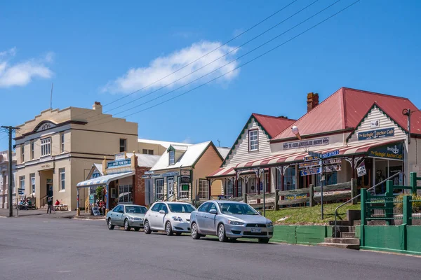 Huvudgatan är Church Street med sin verksamhet i Stanley, Tas — Stockfoto