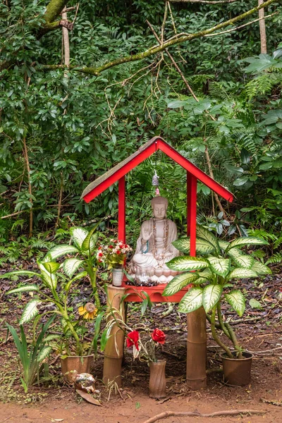 Santuário de Bodhisattva fora do templo budista Byodo-in em Kaneohe , — Fotografia de Stock