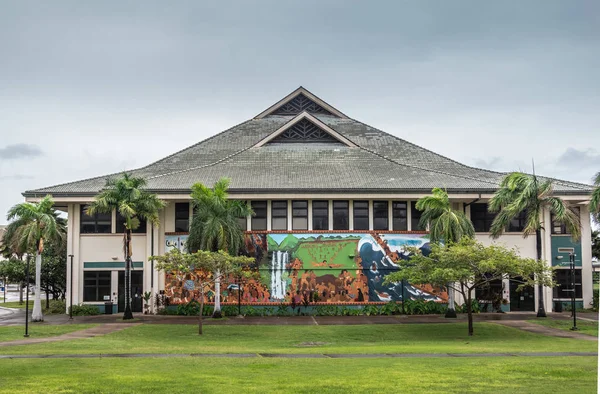 Grande salão na Universidade do Havaí em Kahului, Maui, Havaí, EUA . — Fotografia de Stock