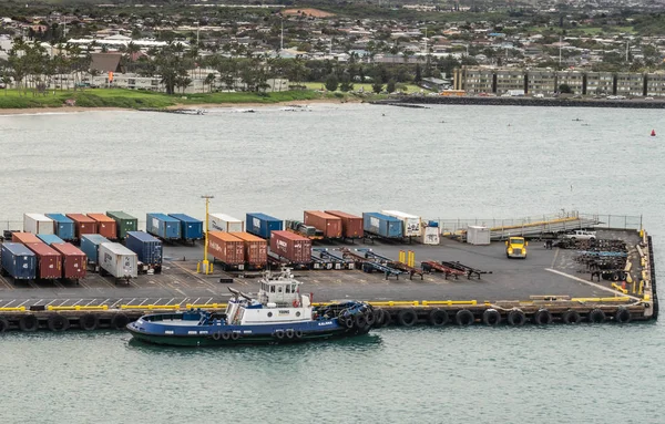 Kalama, remolcador Youing Bros en el puerto de Kahului, Maui, Hawa — Foto de Stock