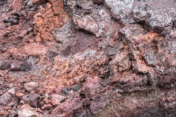 Крупный план внутренних красных осколков лавы вулкана Килауэя 2018 года, Лейлан — стоковое фото